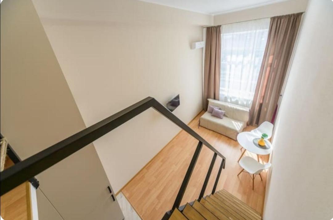 Apartamento Loft Smart House Kiev Exterior foto